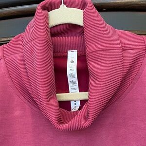 Lululemon Softstreme Turtleneck Pullover sweatshirt - Pink 14